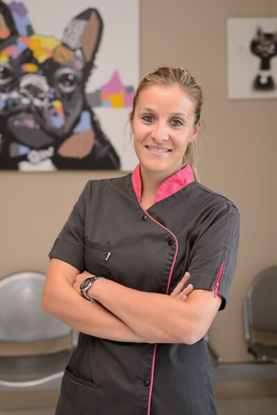 Charlene Salles Leonis Veterinaire saint laurent d'aigouze